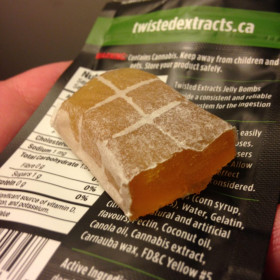 Twisted Extracts Mango Jelly Bomb photo review